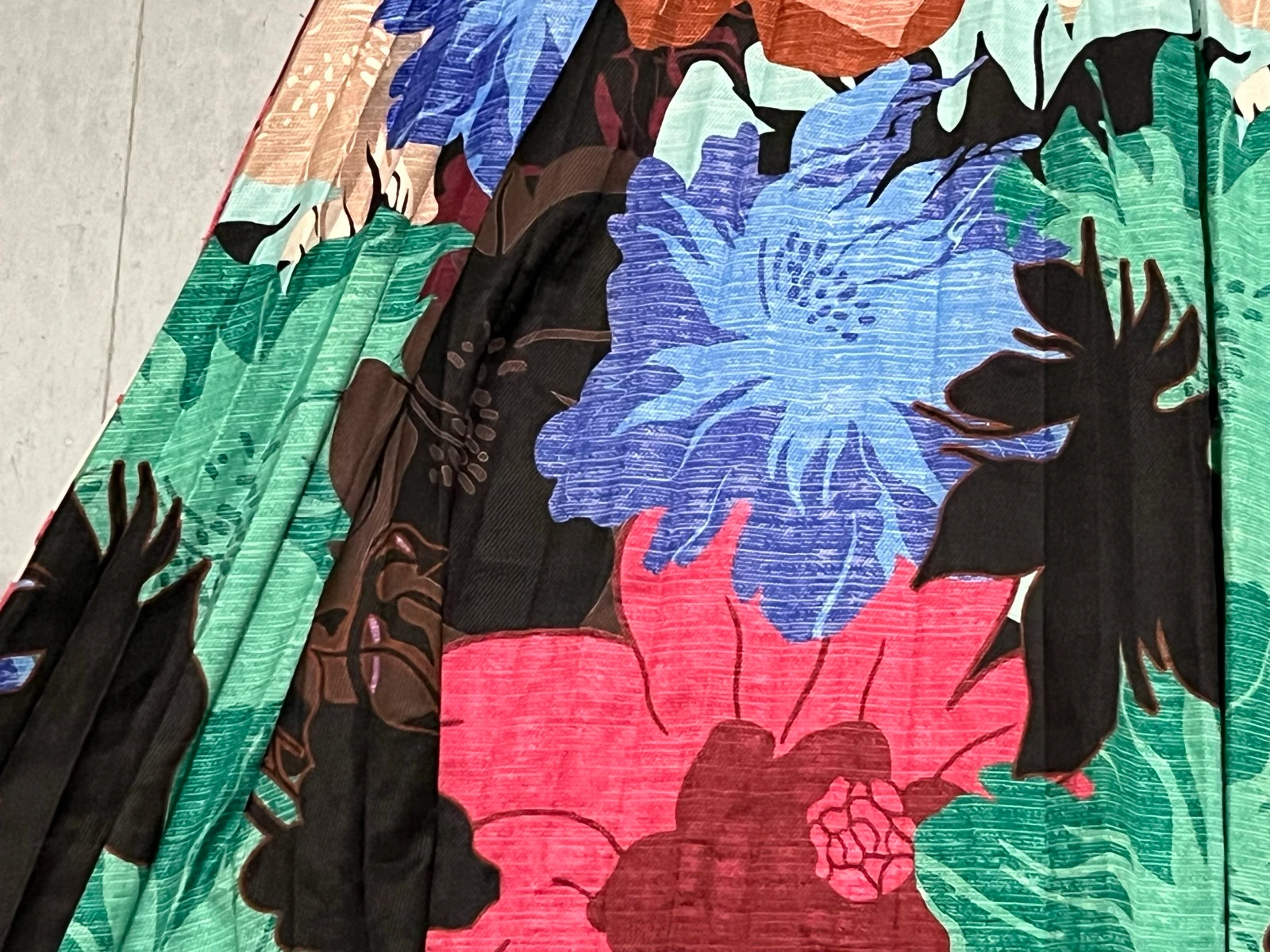 Vestido satinado largo floral multicolor – photo 18